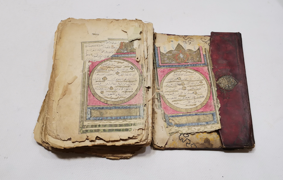 OSMANLI DÖNEMİ EL YAZMA TEZHİPLİ KUR'AN -I KERİM