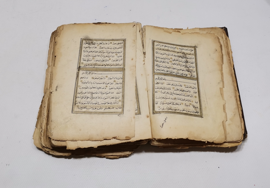 OSMANLI DÖNEMİ EL YAZMA TEZHİPLİ KUR'AN -I KERİM