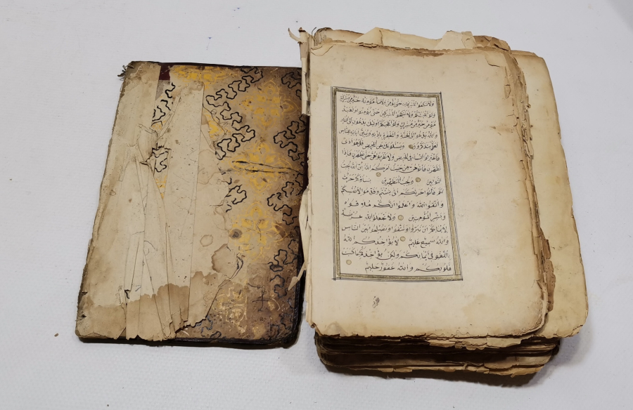 OSMANLI DÖNEMİ EL YAZMA TEZHİPLİ KUR'AN -I KERİM