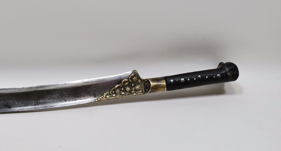 OSMANLI DÖNEMİ GÜMÜŞ ÇAKMA İŞÇİLİKLİ ÇOK NADİR YENİÇERİ CELLAT YATAĞANI