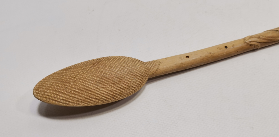 OSMANLI DÖNEMİ NADİR FORMDA TEKKE İŞİ SIRT KAŞIYICI