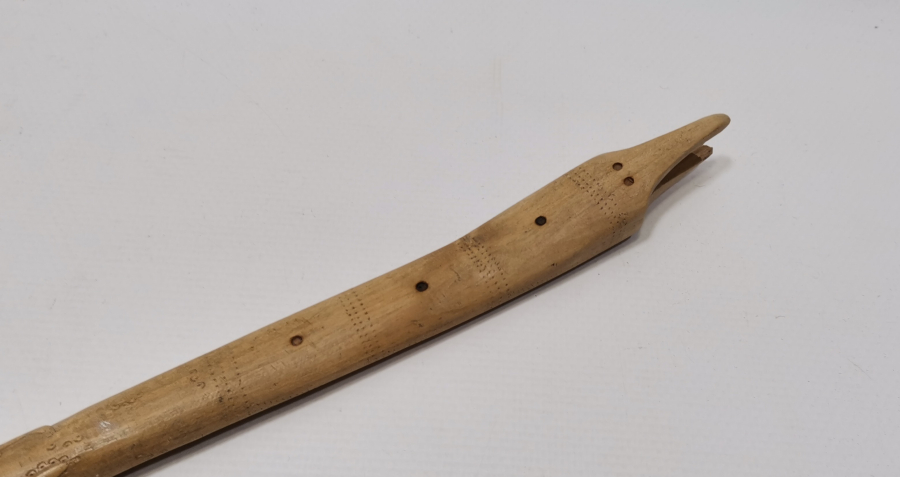 OSMANLI DÖNEMİ NADİR FORMDA TEKKE İŞİ SIRT KAŞIYICI