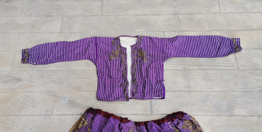 OSMANLI DÖNEMİ YAN KISIMLARI AY YILDIZLI SIRMA İŞÇİLİKLİ AĞIR TAKIM  ŞALVAR CEPKEN TAKIMI