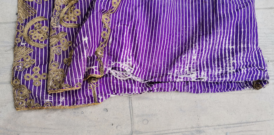 OSMANLI DÖNEMİ YAN KISIMLARI AY YILDIZLI SIRMA İŞÇİLİKLİ AĞIR TAKIM  ŞALVAR CEPKEN TAKIMI