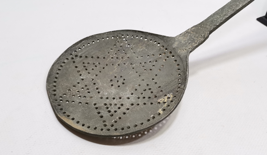 ÜZERİNDE OSMANLICA İZMİR YAZILI ÇOK NADİR BAKIR KEVGİR