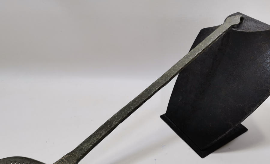 ÜZERİNDE OSMANLICA İZMİR YAZILI ÇOK NADİR BAKIR KEVGİR