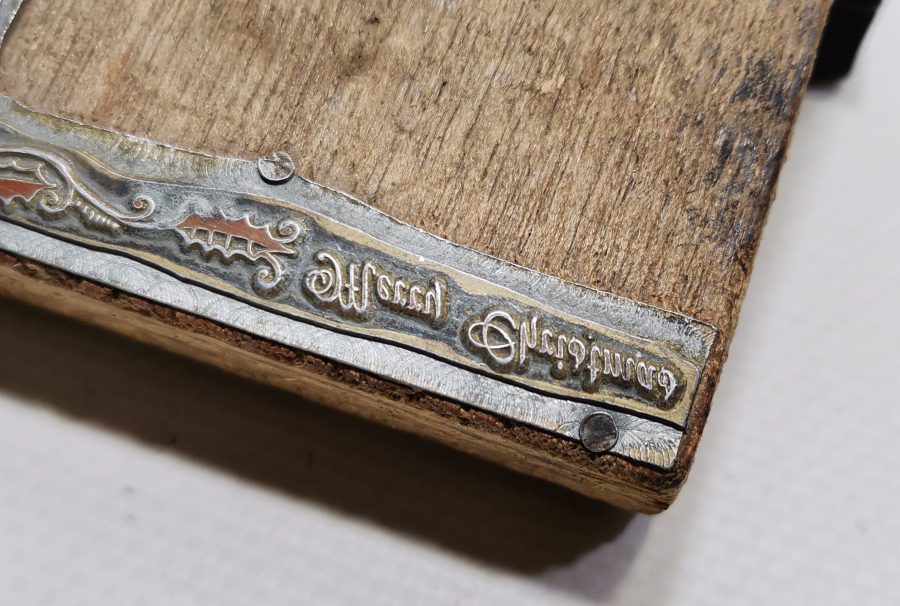 1900 BAŞLARI AVRUPA YAPIMI KİTAP CİLDİ SÜSLEME KLİŞESİ