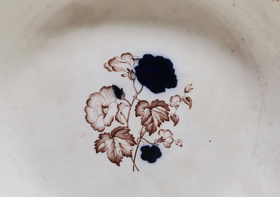 2. WİLLİAM DÖNEMİ OSMANLI PAZARI İÇİN YAPILMIŞ PORSELEN TABAK