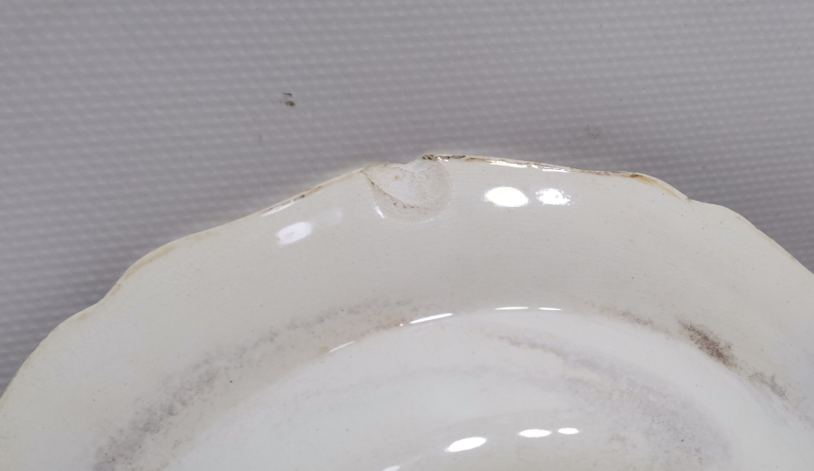 2. WİLLİAM DÖNEMİ OSMANLI PAZARI İÇİN YAPILMIŞ PORSELEN TABAK