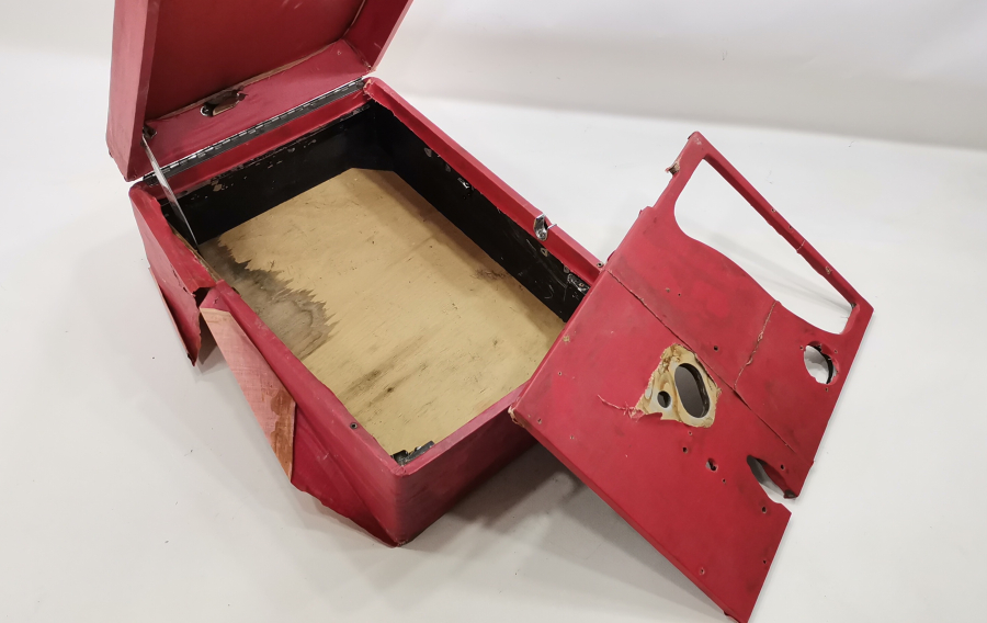 ANTİKA GRAMAFON ÇANTASI