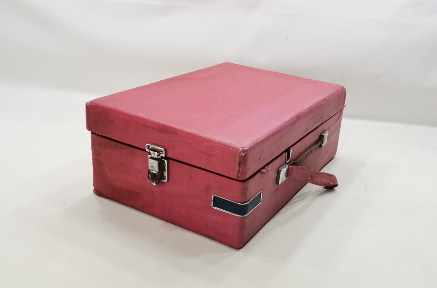 ANTİKA GRAMAFON ÇANTASI