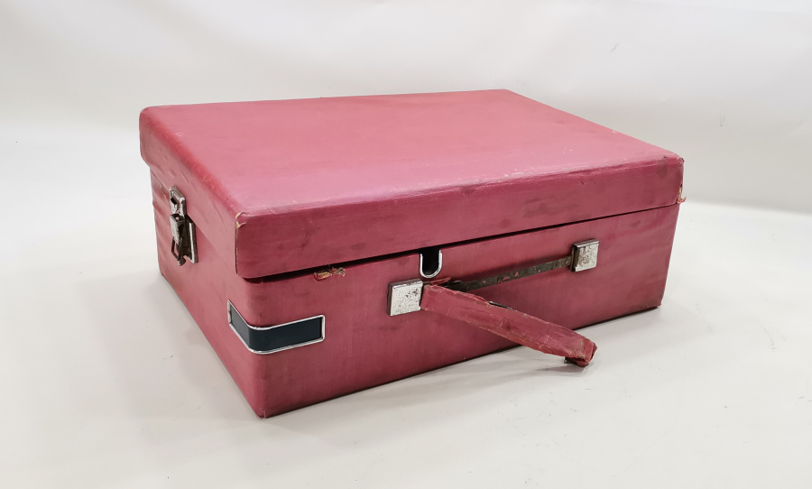 ANTİKA GRAMAFON ÇANTASI