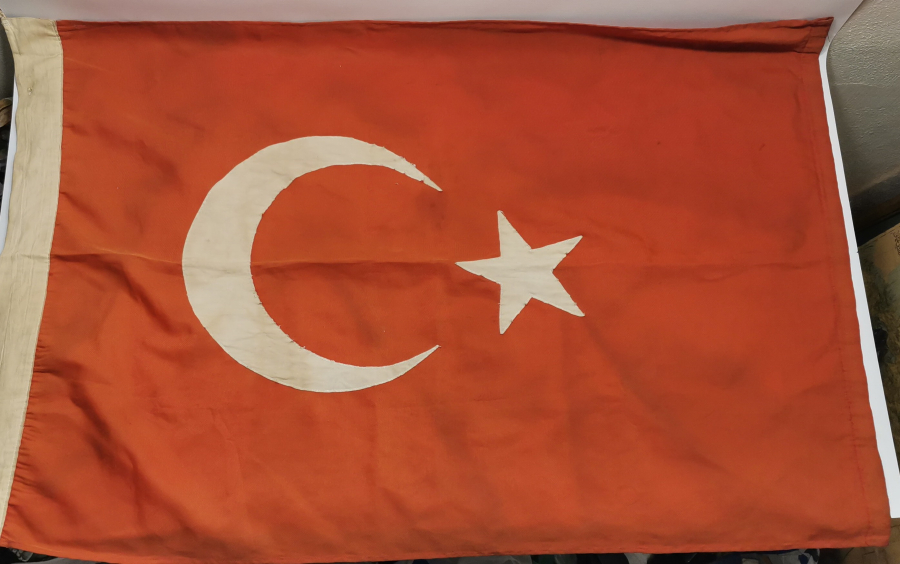 BÜYÜK BOY ANTİKA BAYRAK