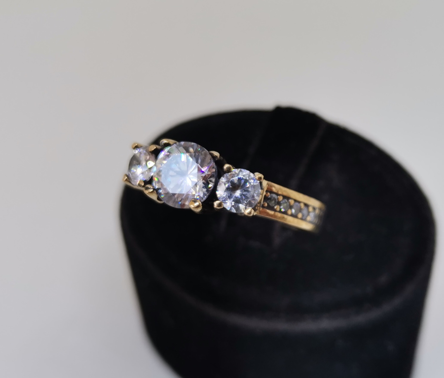 HÜRREM MODEL ÜÇTAŞ YÜZÜK