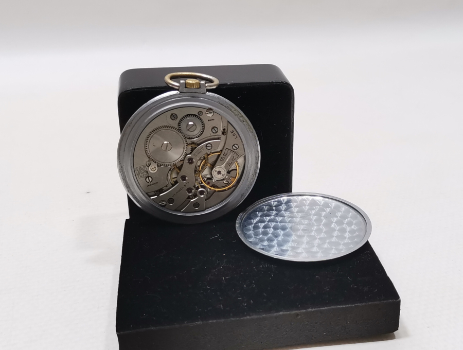 İSVİÇRE YAPIMI ANTİKA KURMALI CEP SAATİ