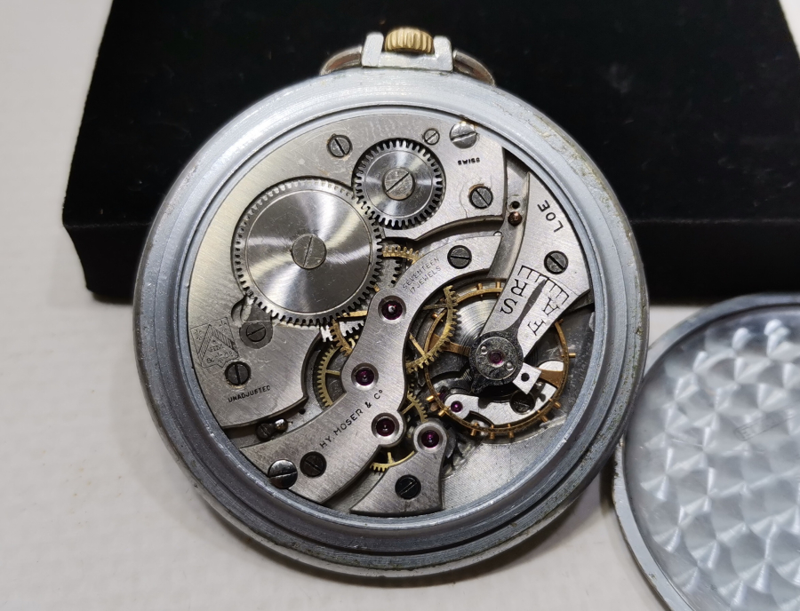 İSVİÇRE YAPIMI ANTİKA KURMALI CEP SAATİ