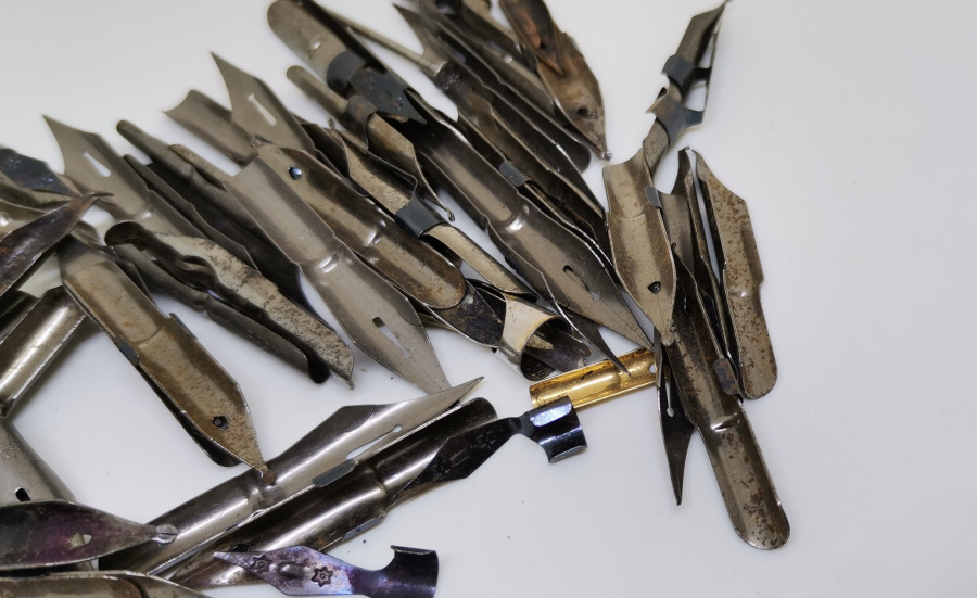 OSMANLI DÖNEMİ DİVİT UÇLARI LOTU