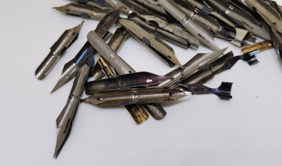 OSMANLI DÖNEMİ DİVİT UÇLARI LOTU