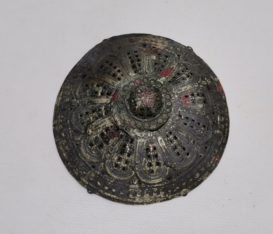 OSMANLI DÖNEMİ KABARTMA İŞÇİLİKLİ KUBBELİ GELİN TEPELİĞİ