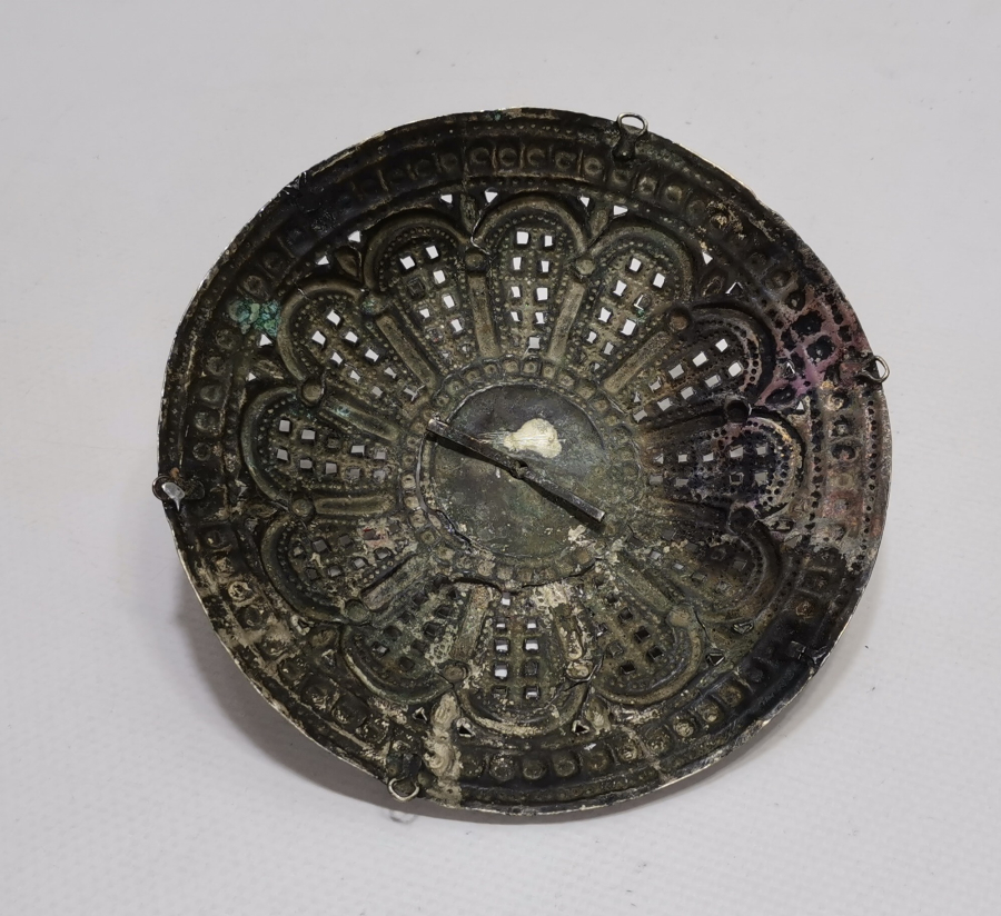 OSMANLI DÖNEMİ KABARTMA İŞÇİLİKLİ KUBBELİ GELİN TEPELİĞİ