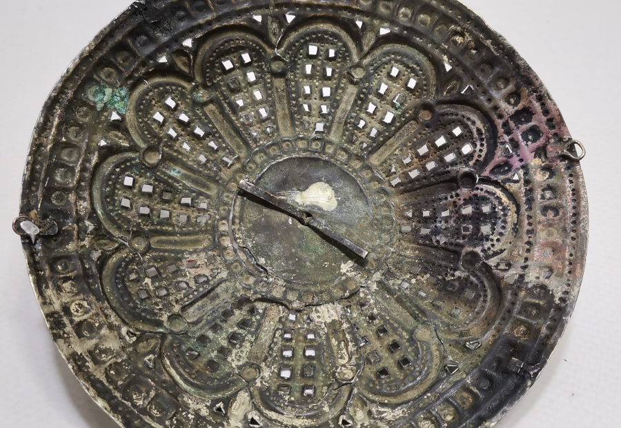 OSMANLI DÖNEMİ KABARTMA İŞÇİLİKLİ KUBBELİ GELİN TEPELİĞİ