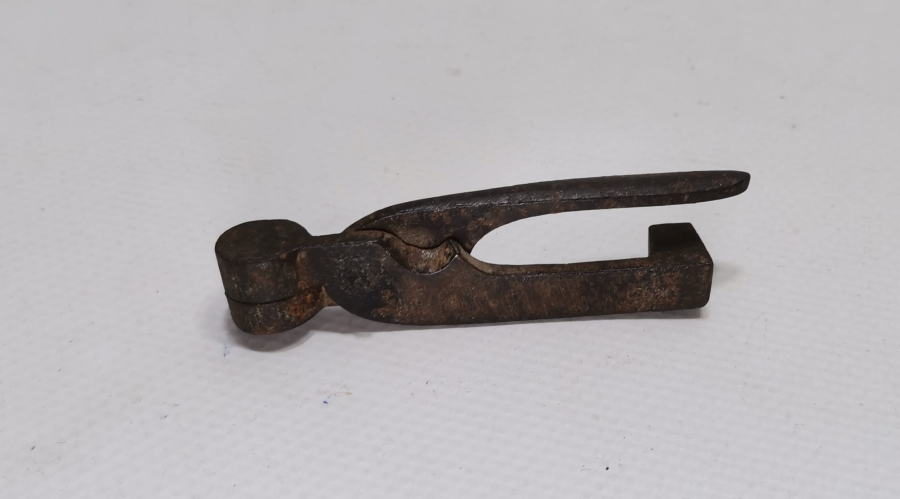 OSMANLI DÖNEMİ PİŞTOV İÇİN KULLANILAN KURŞUN KALIBI