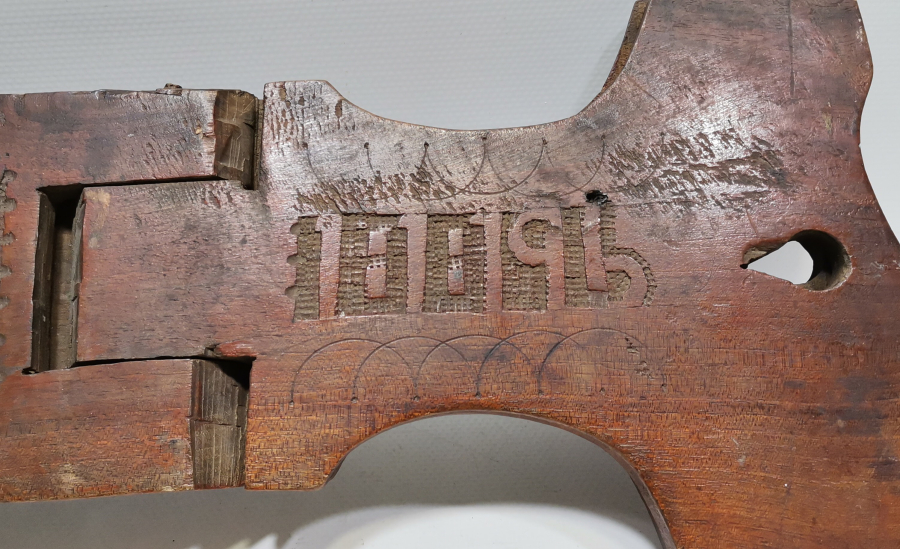 TAMAMI EL OYMA İŞÇİLİKLİ BURDUR İŞİ AHŞAP SOFRA ALTI