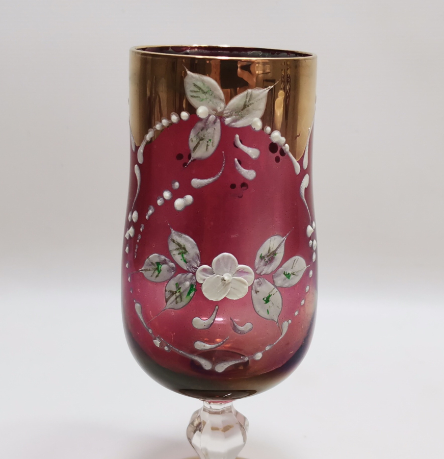 ÜZERİ ALTIN VARAKLI VE MİNE İŞÇİLİKLİ FRANSIZ KADEH