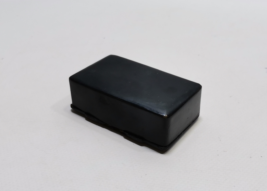 ÜZERİ AY YILDIZLI OSMANLI DÖNEMİ PAPİER MACHE TÜTÜN TABAKASI