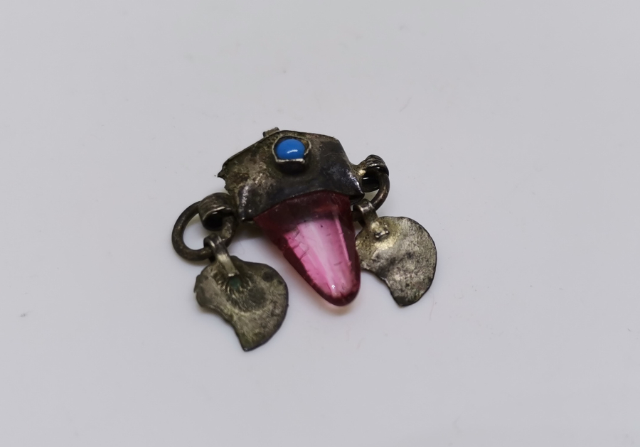 1800 BAŞLARI OSMANLI DÖNEMİ GÜMÜŞ VE TURKUAZ TAŞLI NADİR BEBEK NAZARLIĞI