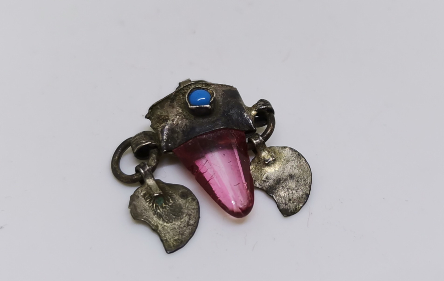 1800 BAŞLARI OSMANLI DÖNEMİ GÜMÜŞ VE TURKUAZ TAŞLI NADİR BEBEK NAZARLIĞI