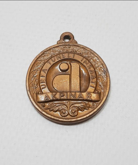 AKPINAR TÜNELİ AÇILIŞINA VE ATATÜRK'ÜN DOĞUMUNUN 100. YILINA ÖZEL BASILMIŞ MADALYON