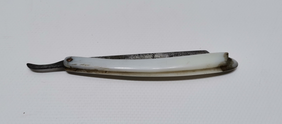 ANTİKA BERBER USTURASI