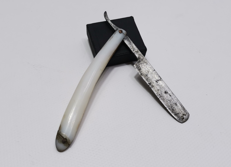 ANTİKA BERBER USTURASI