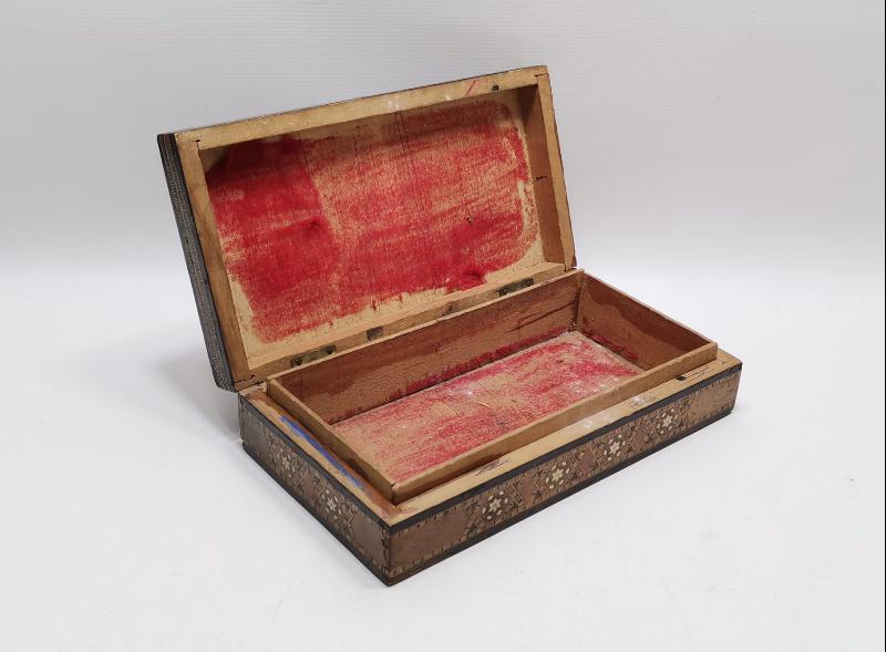 OSMANLI DÖNEMİ MARKÜTERİ İŞÇİLİKLİ AHŞAP KUTU