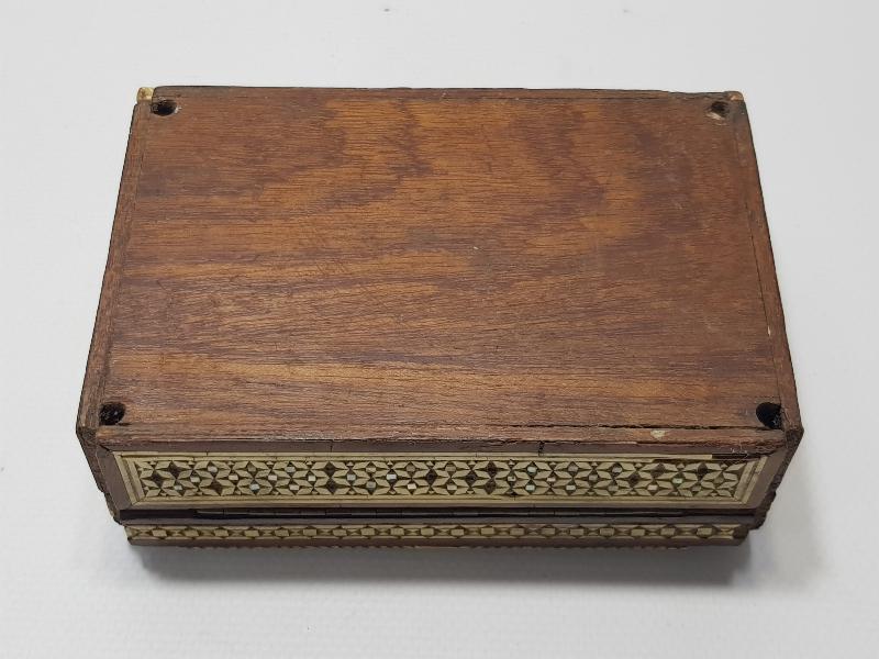 OSMANLI DÖNEMİ MARKÜTERİ İŞÇİLİKLİ NADİR AHŞAP KUTU