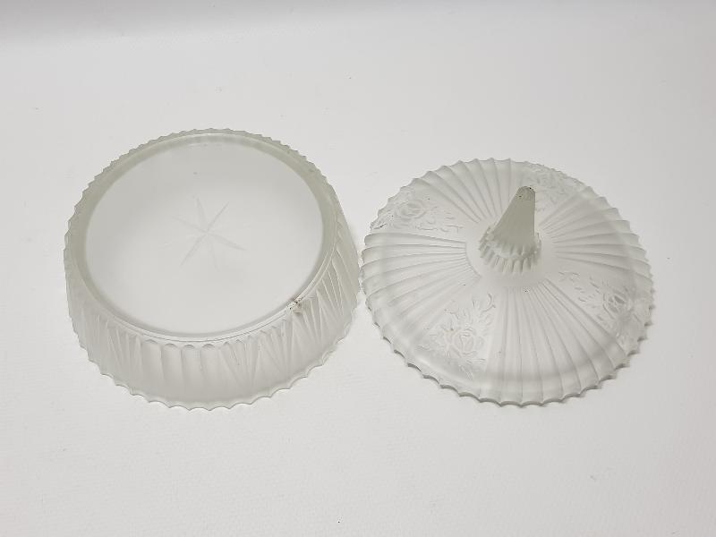 OSMANLI DÖNEMİ NADİR FORMDA KRİSTAL BONBONİYER