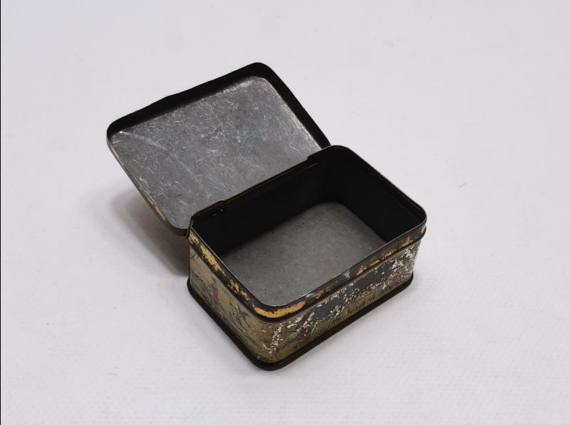 OSMANLICA YAZILI ÇOK NADİR NEZİH ALBAYRAK TENEKE ÇAY KUTUSU