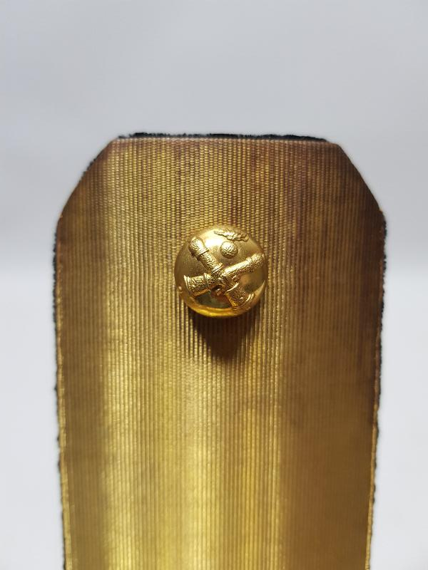 OSMANLICA YAZILI ORJİNAL KUTUSUNDA TOPÇU PAŞA APOLETİ