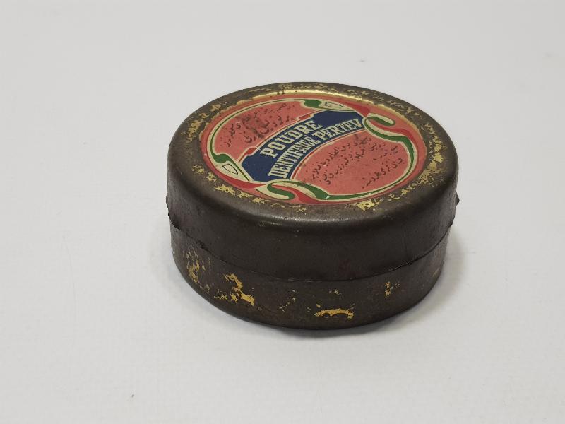 TIP TARİHİ: OSMANLICA VE FRANSIZCA YAZILI PERTEV PUDRA KUTUSU