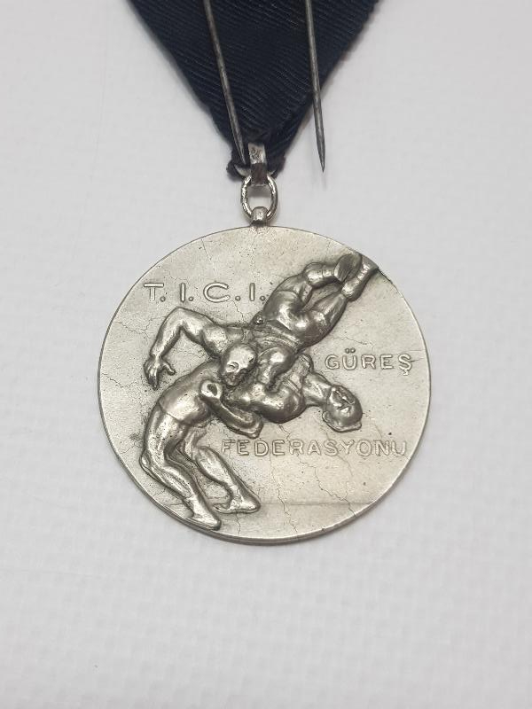 TÜRKİYE İDMAN CEMİYETLERİ İTTİFAKI GÜREŞ FEDERASYONU GÜMÜŞ MADALYA