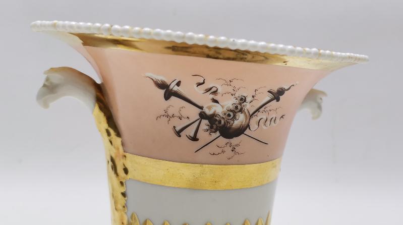 MIZIKAYI HUMAYUN VE SFİNKS GÖRSELLİ ALTIN YALDIZLI PORSELEN VAZO