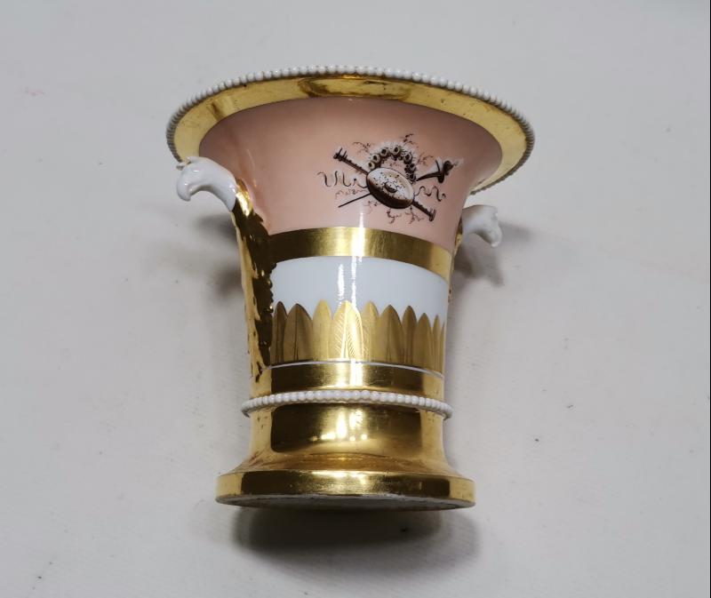 MIZIKAYI HUMAYUN VE SFİNKS GÖRSELLİ ALTIN YALDIZLI PORSELEN VAZO