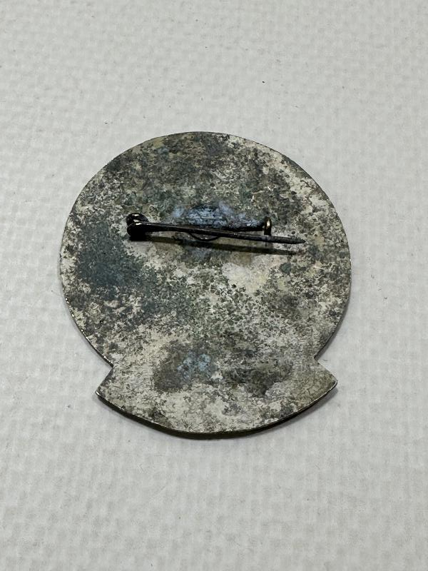 1979 BERGAMA LİONS KULÜBÜ ROZETİ 