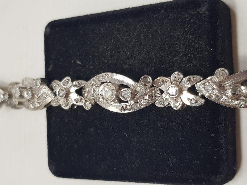 ELMAS VE PIRLANTA TAŞLARLA SÜSLÜ ANAYAR BİLEKLİK