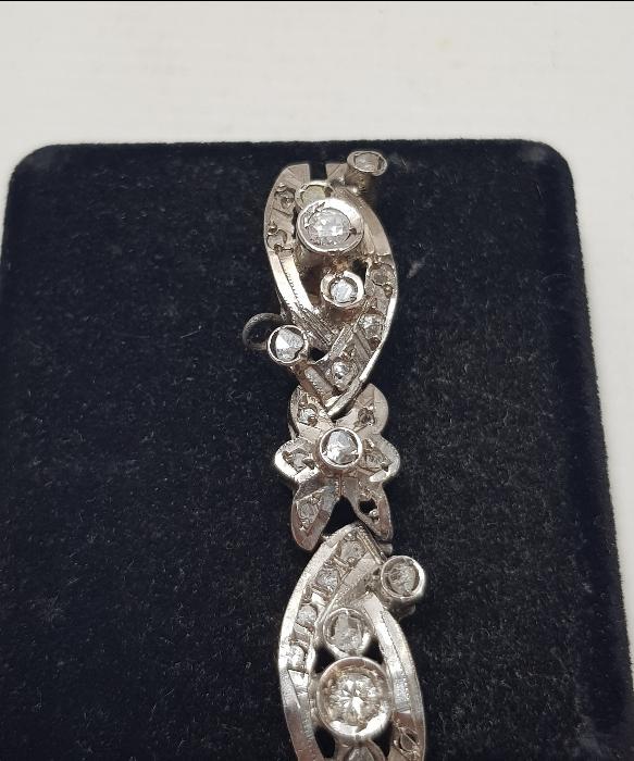 ELMAS VE PIRLANTA TAŞLARLA SÜSLÜ ANAYAR BİLEKLİK