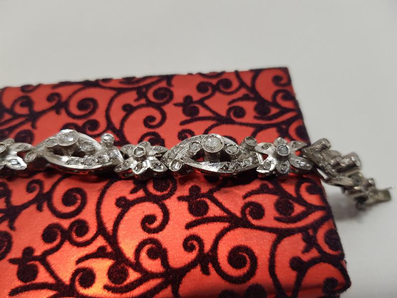 ELMAS VE PIRLANTA TAŞLARLA SÜSLÜ ANAYAR BİLEKLİK