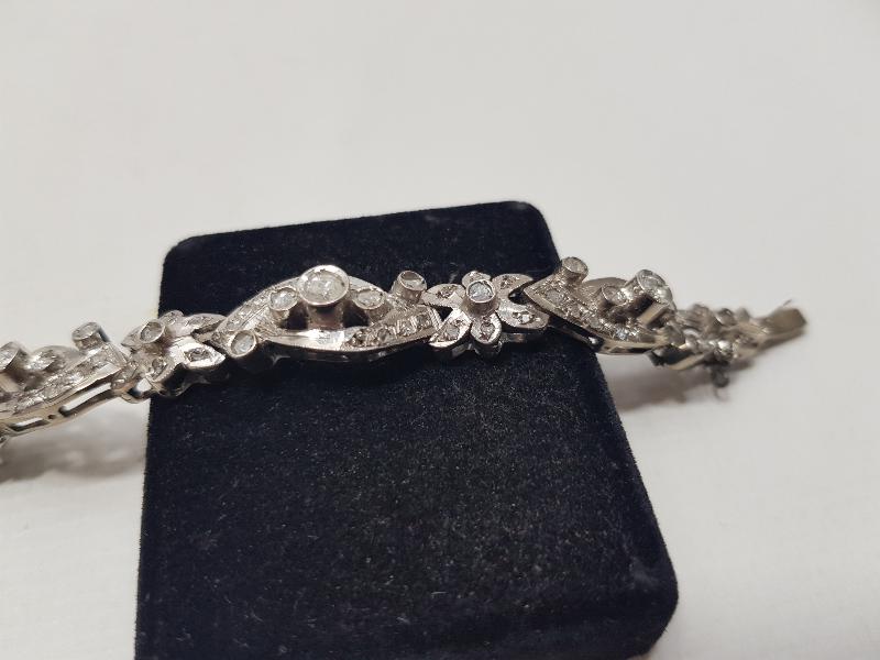 ELMAS VE PIRLANTA TAŞLARLA SÜSLÜ ANAYAR BİLEKLİK