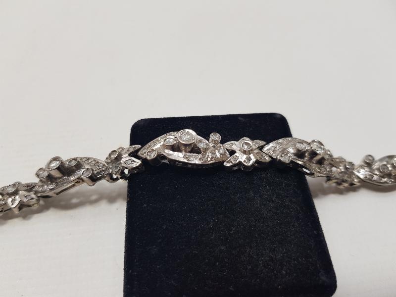 ELMAS VE PIRLANTA TAŞLARLA SÜSLÜ ANAYAR BİLEKLİK