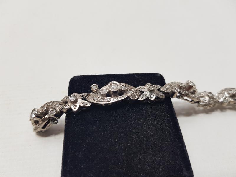 ELMAS VE PIRLANTA TAŞLARLA SÜSLÜ ANAYAR BİLEKLİK